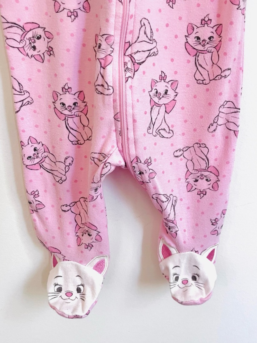 5/$20💥Disney Aristocats Marie Baby Girl Footie Sleeper, Pink Trim, Allover Print